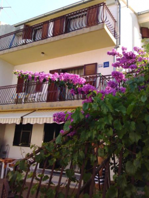  Apartments Mira Grebastica  Гребаштица